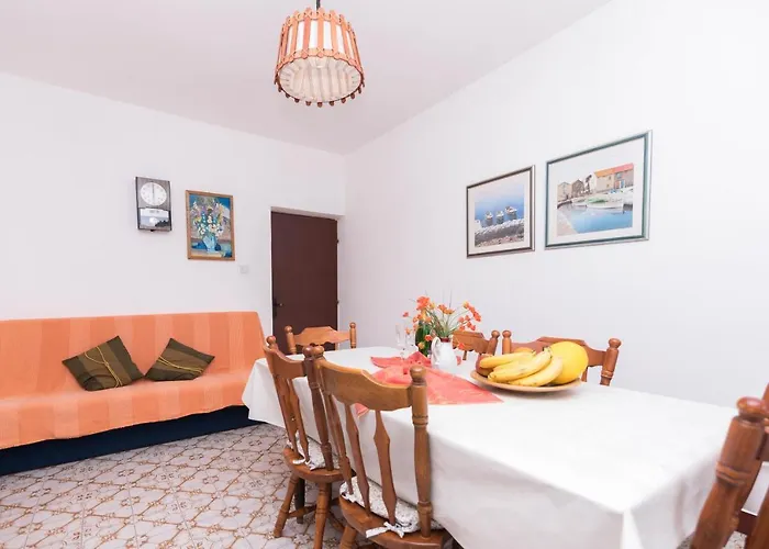 Apartments Salis